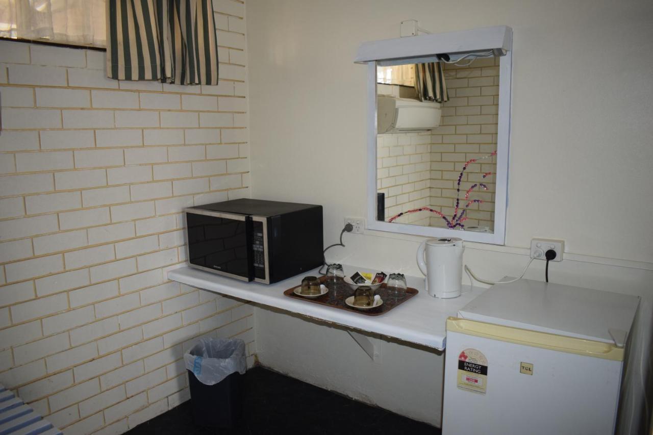 Queenslander Motel Gold Coast Exterior photo